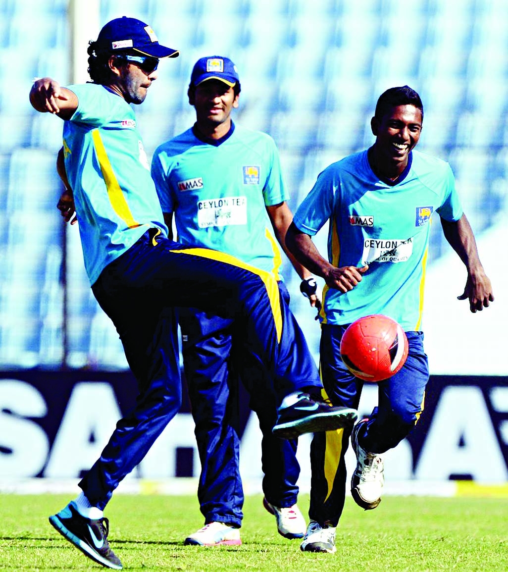Dinesh Chandimal warms up with a football on the eve of the second Test against Bangladesh in Chittagong on Monday.The second Test between Bangladesh and Sri Lanka begins today.