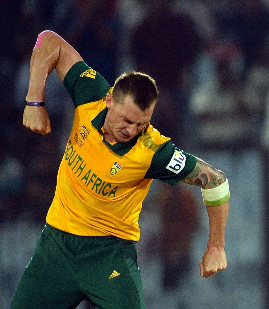 Dale Steyn took 4 for 17 to trip up New Zealand's chase and guides South Africa to a two-run win at the Zahur Ahmed Chowdhury Stadium in Chittagong on Monday.