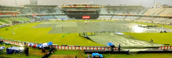 ICC World Cup Twenty20 final match between India and Sri Lanka delayed due to rain yesterday.The match started at 7: 40 pm. Banglar Chokh