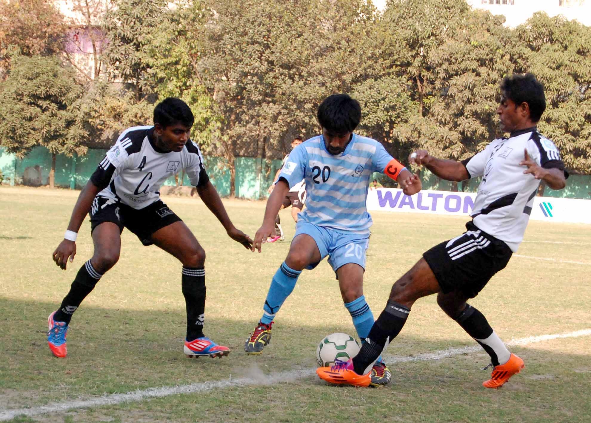 A moment of the football match of the Premier Bank Bangladesh Championship League between Arambagh Krira Sangha and Farashganj Sporting Club at the Bir Shreshtha Shaheed Sepoy Mohammad Mostafa Kamal Stadium in Kamalapur on Monday. The match ended in a 1-1