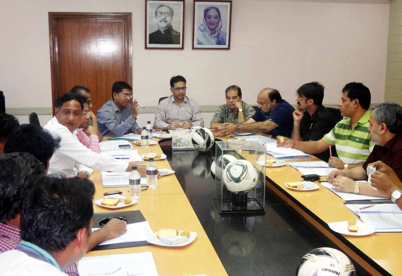 Senior Vice-President of Bangladesh Football Federation (BFF) and Chairman of the Professional Football League Committee of BFF Abdus Salam Murshedy presided over the meeting of the Professional Football League Committee at the BFF House on Sunday.