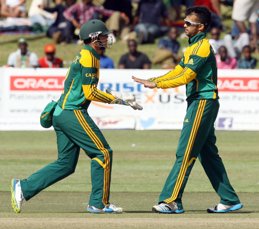 JP Duminy celebrates the wicket of Sean Williams during the Tri-Series match between Zimbabwe and South Africa at Harare on Thursday.South Africa won by 63 runs.