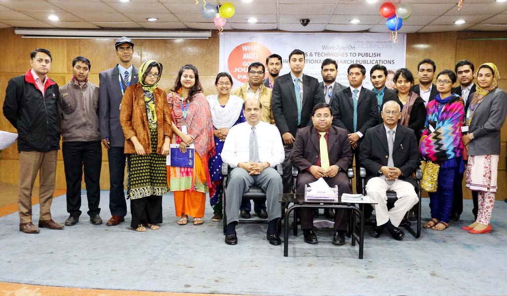 Prof Dr Mamun Habib, Visiting Scholar, School of Quantitative Sciences, UUM, Editor-In-Chief, International Journal of Supply Chain Management (USCM) and Prof Dr M. Golam Rahman, Pro-Vice Chancellor of DIU along with distinguished guests at a seminar in t