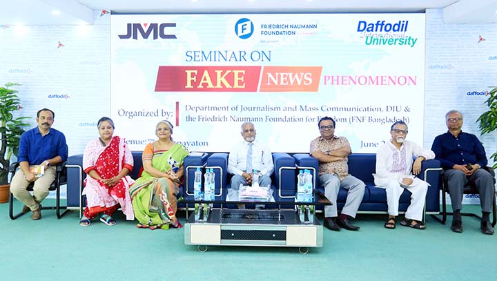 Prof Dr Gitiara Nasreen, Department of Mass Communication & Journalism, of DU, Qurratul Ain Tahmina, Special News Editor, Daily Prothom Alo, Syed Ishtiaque Reza, Editor in Chief of GTV and Sarabangla.net, Aditya Shahin, Senior News Editor, Channel I, Pro