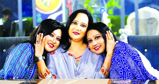 Singer Shilpy Mahmud (centre) along with her two daughters - Sushmita and Moumita in a frame