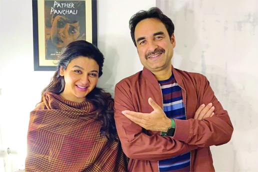 Jaya Ahsan with Indian actor Pankaj Tripathi at a photo session posted by Jaya on Facebook